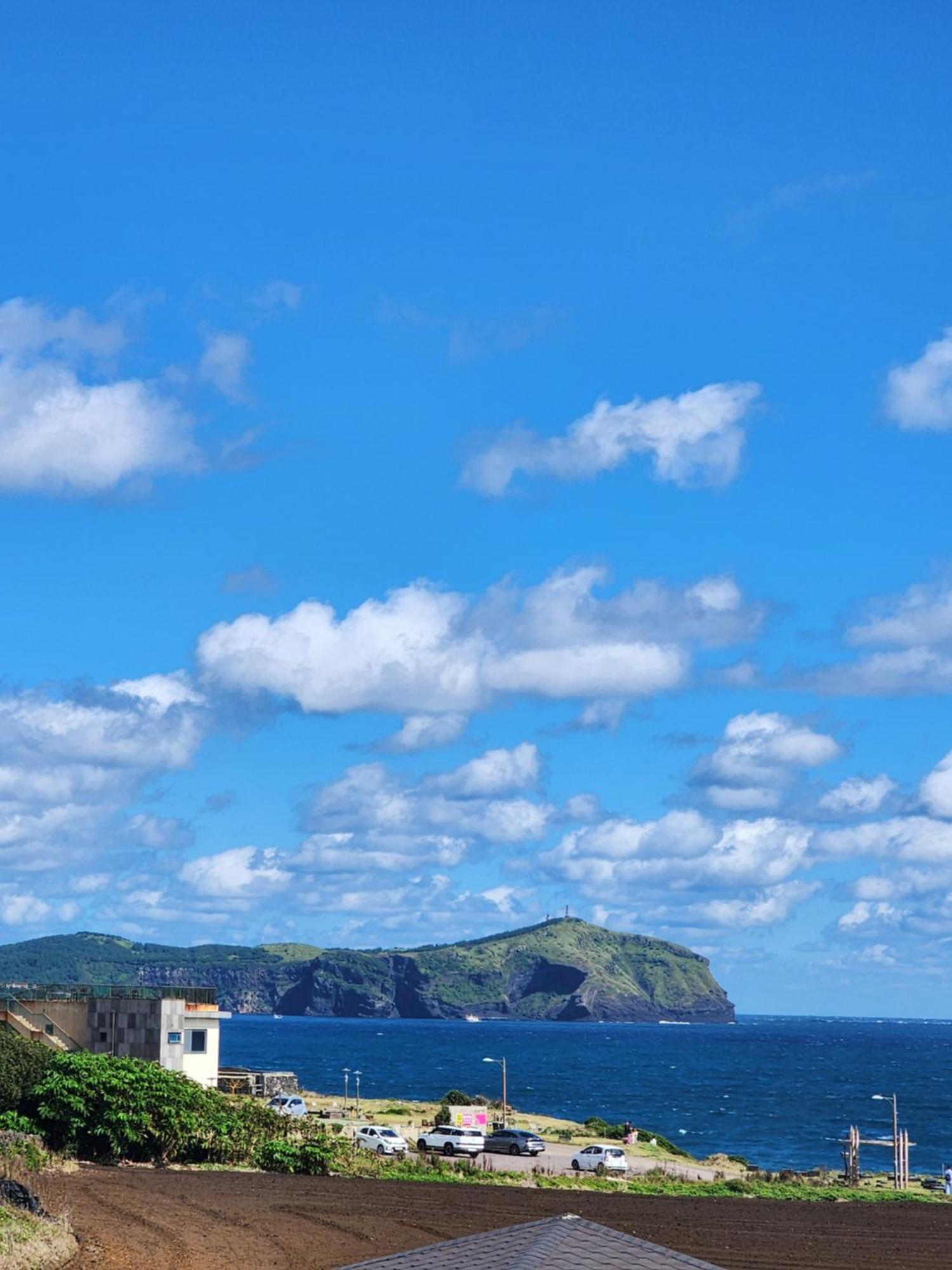 Pureun Jeju Pension Согвипхо Экстерьер фото