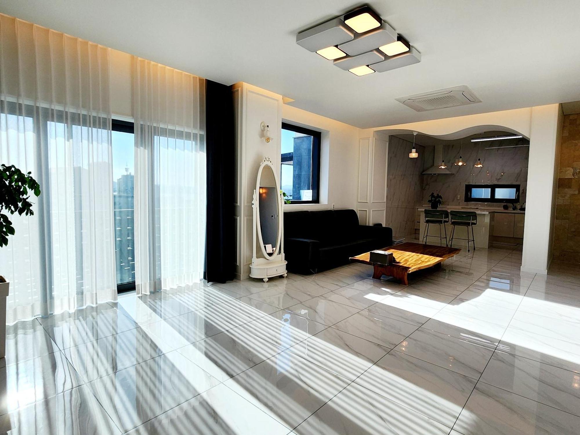 Pureun Jeju Pension Согвипхо Экстерьер фото